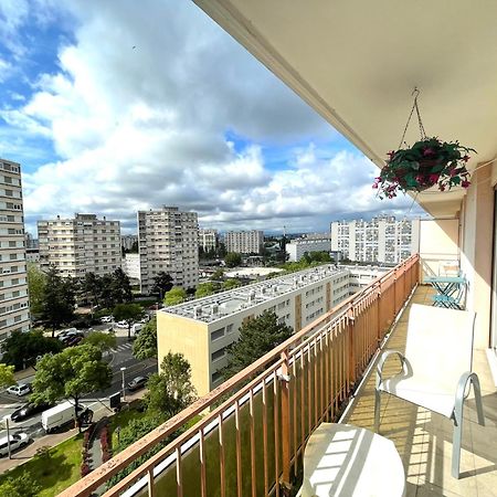 Chambre Privee En Colocation Dans Un Appartement Au Centre De Rillieux La Pape Exterior foto