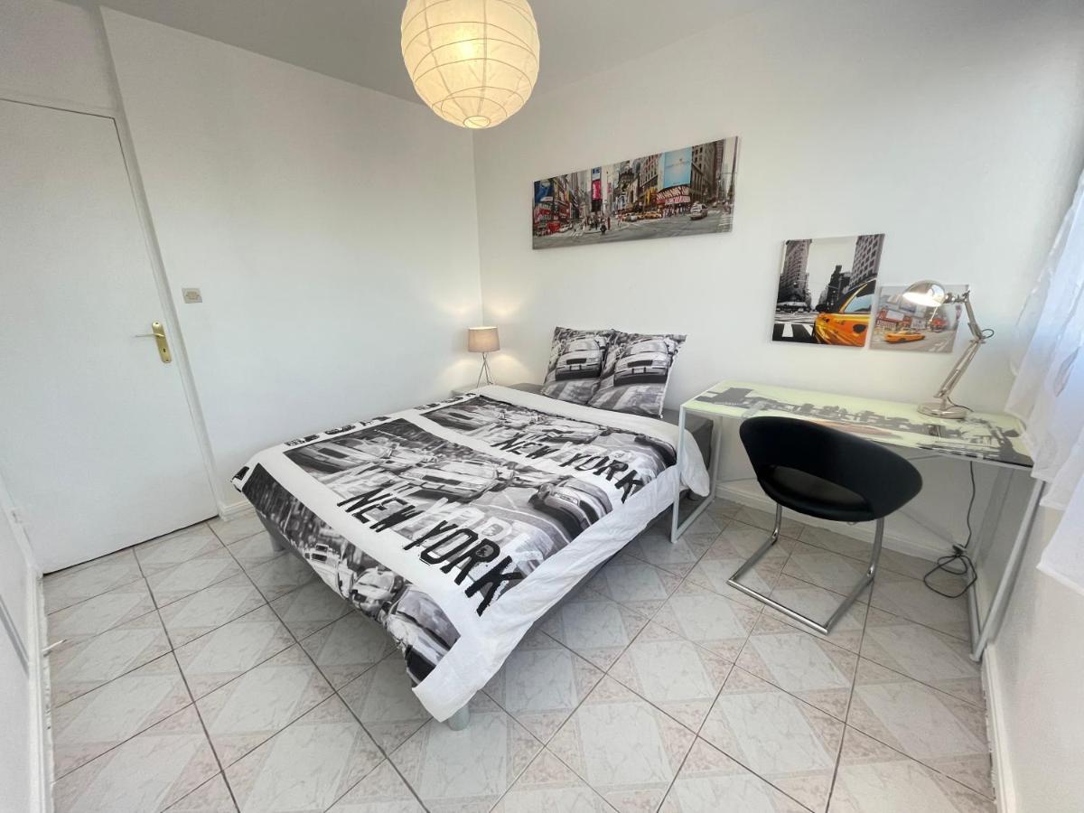 Chambre Privee En Colocation Dans Un Appartement Au Centre De Rillieux La Pape Exterior foto