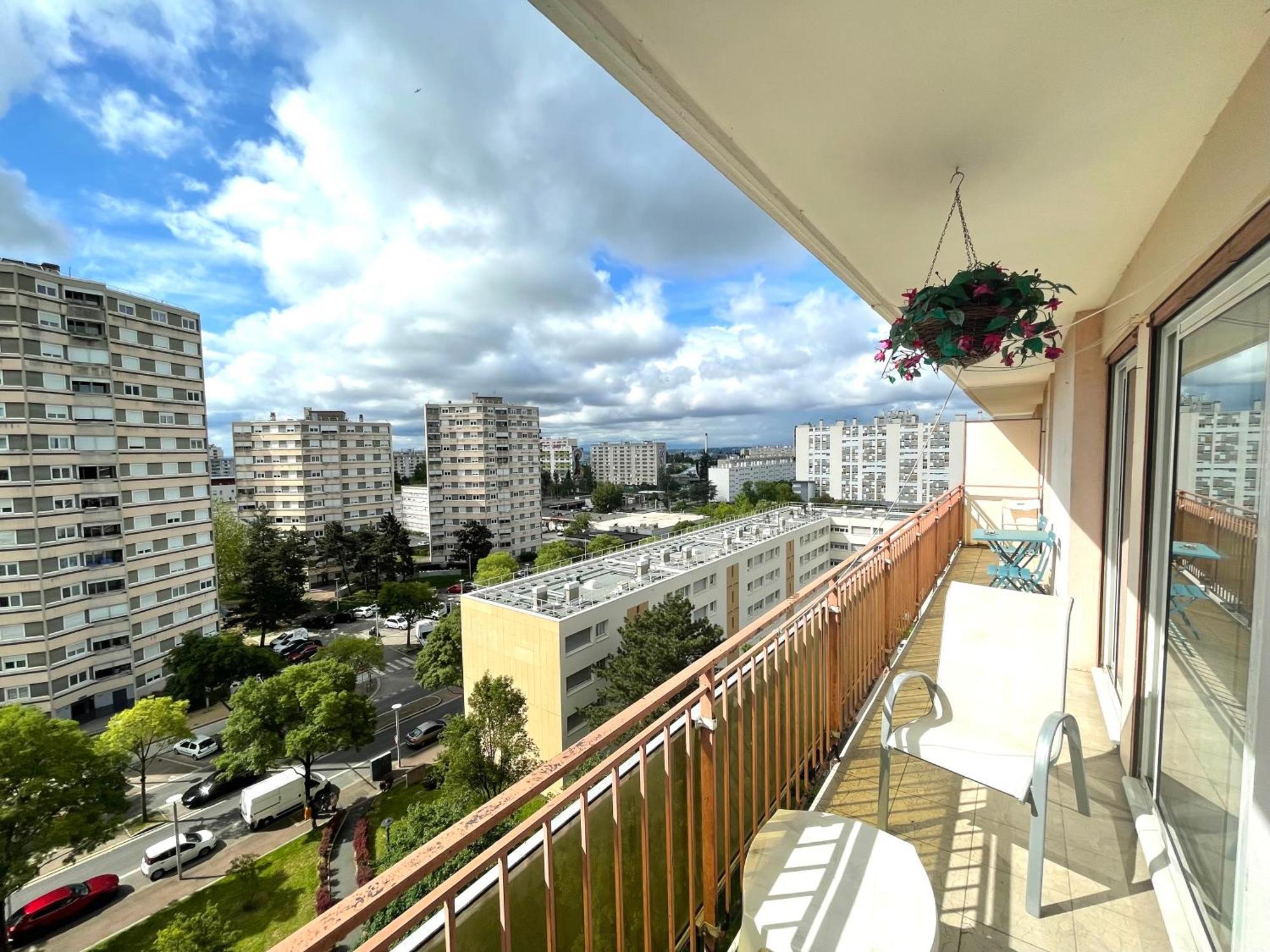 Chambre Privee En Colocation Dans Un Appartement Au Centre De Rillieux La Pape Exterior foto